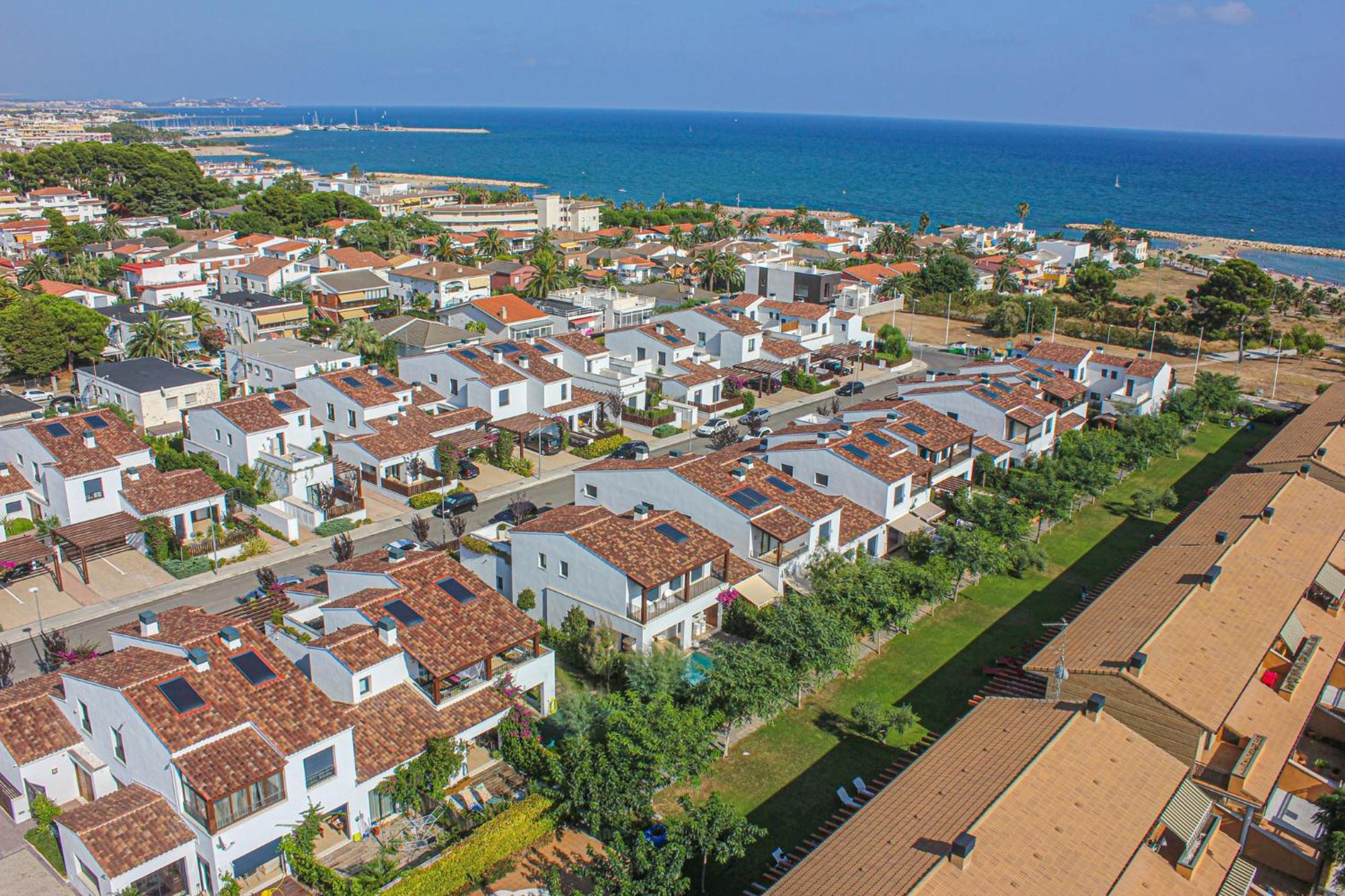 캠브릴스 Passeig Del Mar - Only Families 빌라 외부 사진